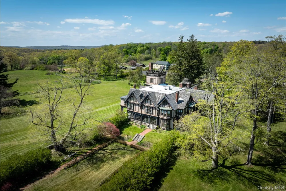 618 Quaker Hill Road Pawling, NY 12564