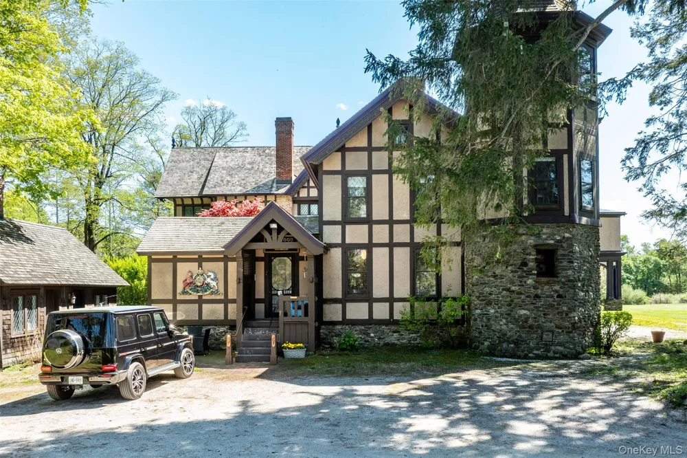618 Quaker Hill Road Pawling, NY 12564