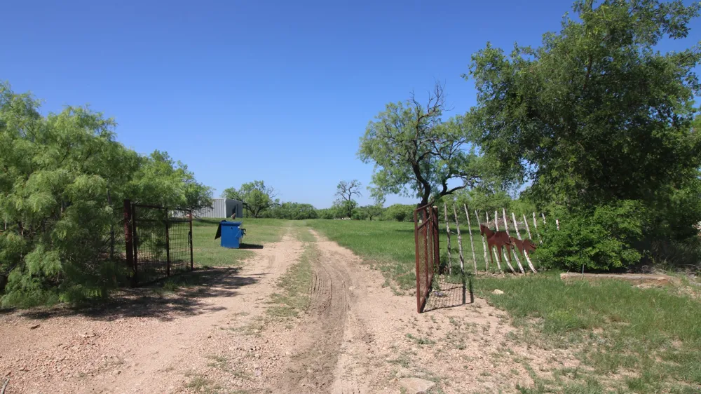401 CR 498 Goldsboro, TX 79519