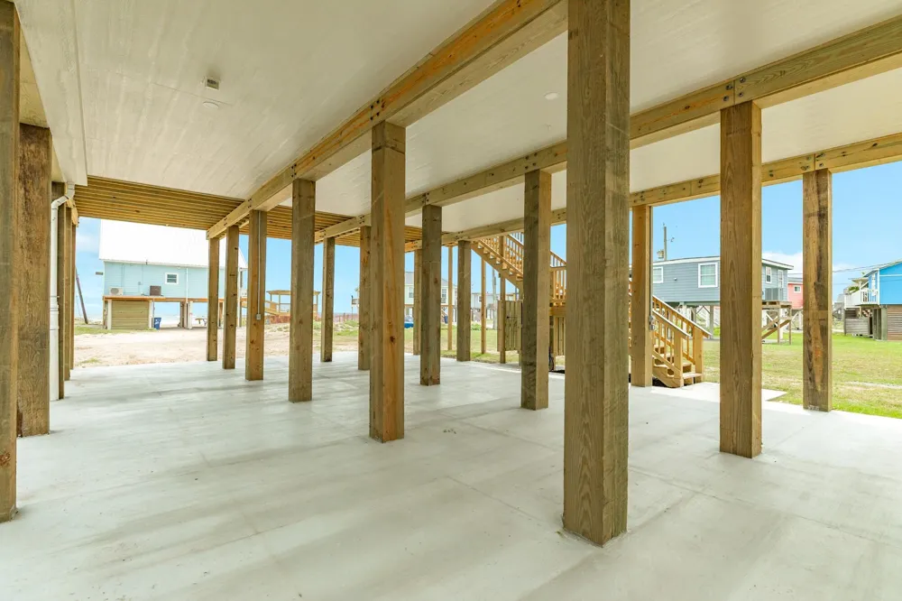 1106 White Cap Drive Surfside Beach, TX 77541