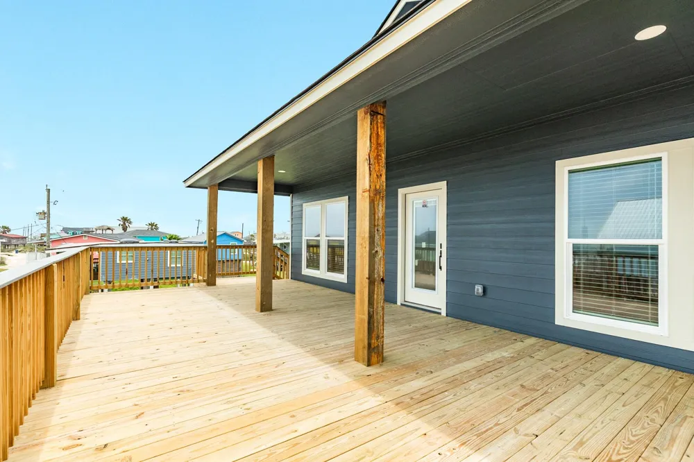 1106 White Cap Drive Surfside Beach, TX 77541