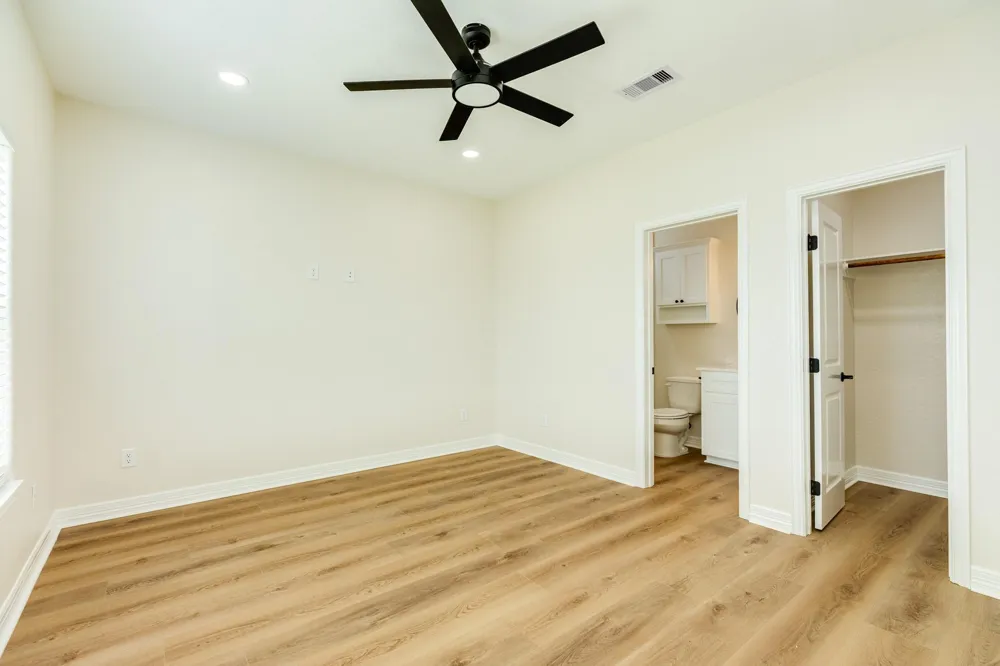 1106 White Cap Drive Surfside Beach, TX 77541