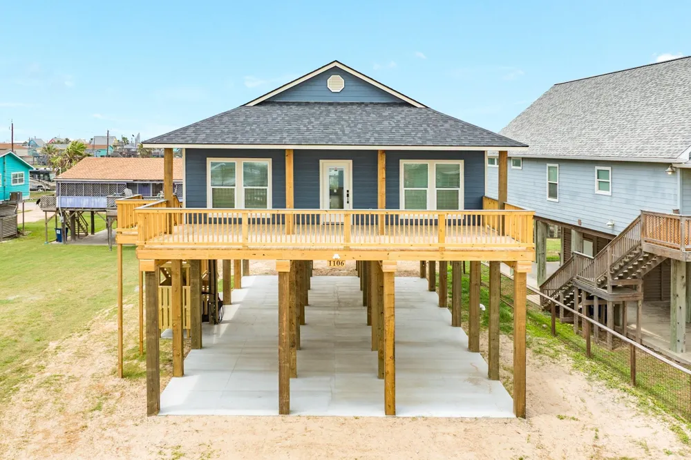 1106 White Cap Drive Surfside Beach, TX 77541