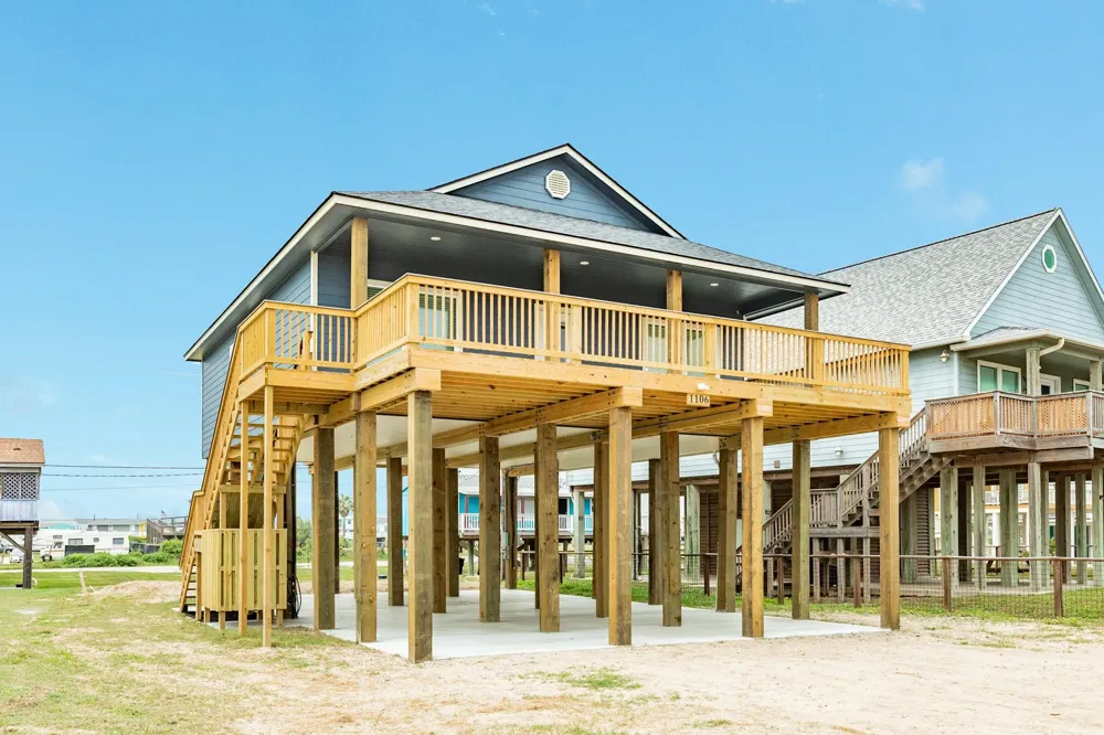 1106 White Cap Drive Surfside Beach, TX 77541