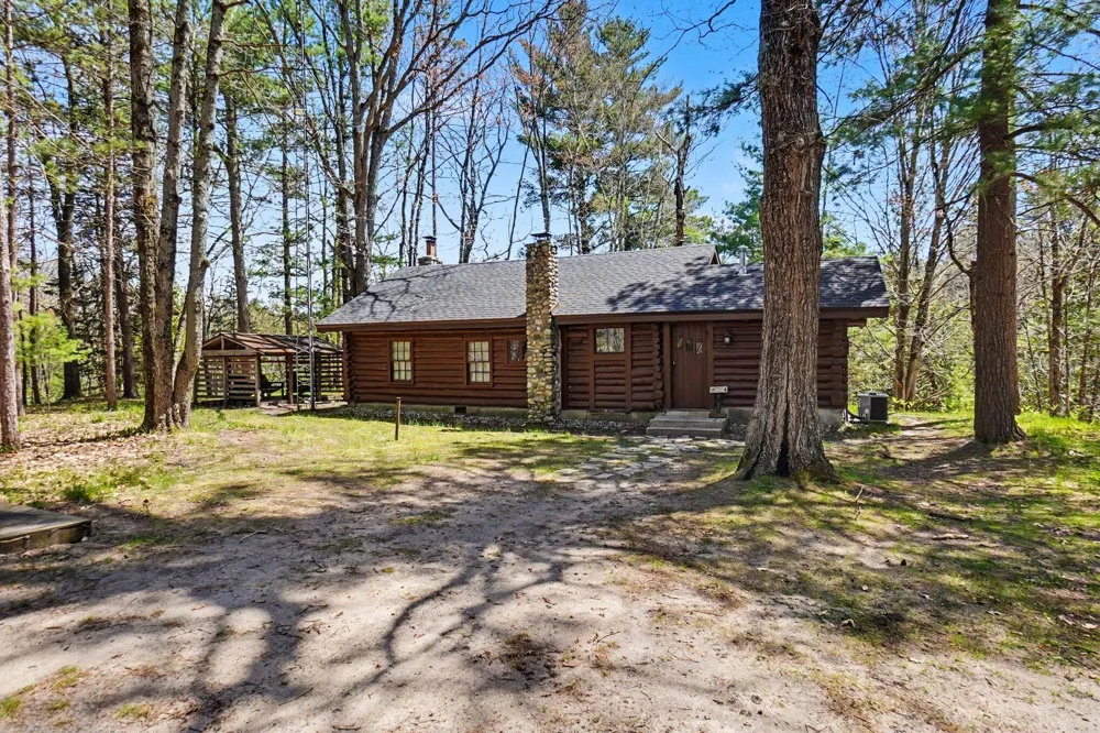 7235 E Ridge Road Branch, MI 49402