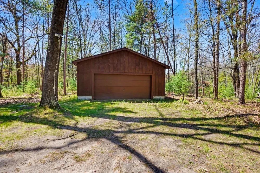 7235 E Ridge Road Branch, MI 49402