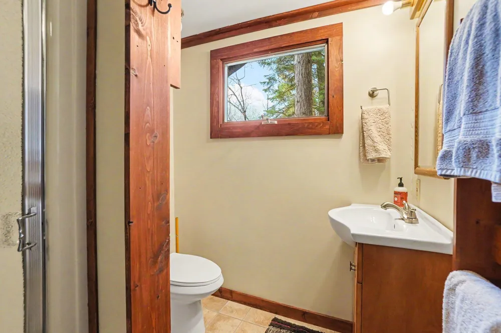 7235 E Ridge Road Branch, MI 49402