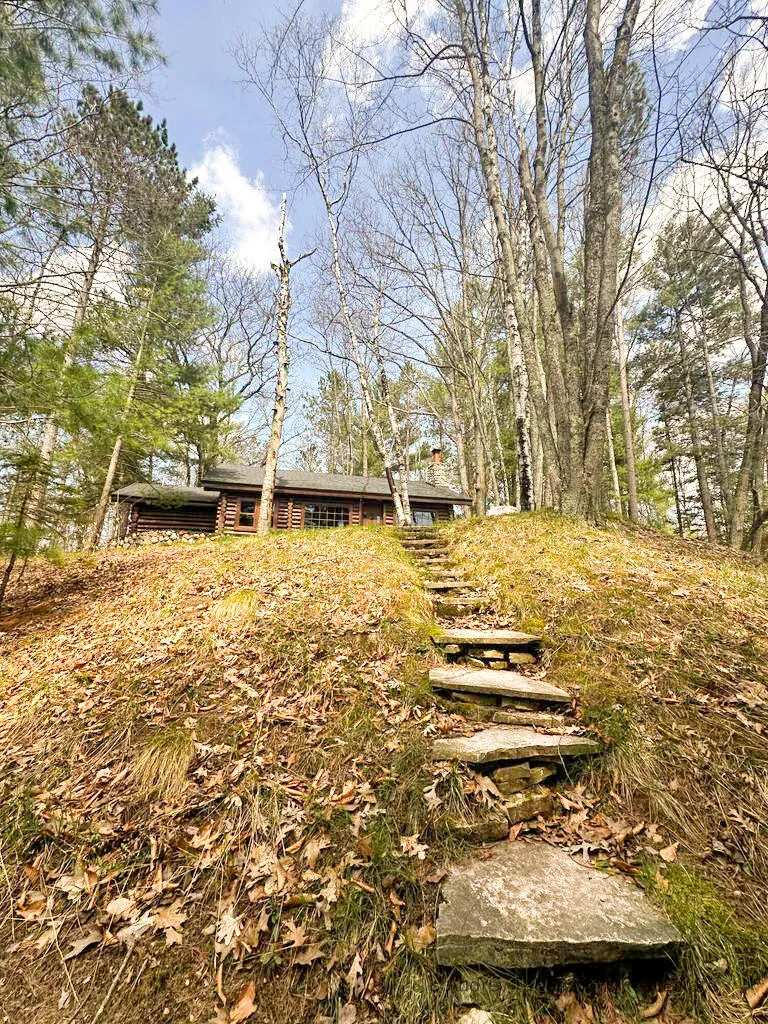 7235 E Ridge Road Branch, MI 49402