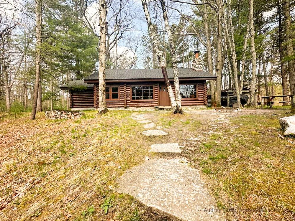 7235 E Ridge Road Branch, MI 49402