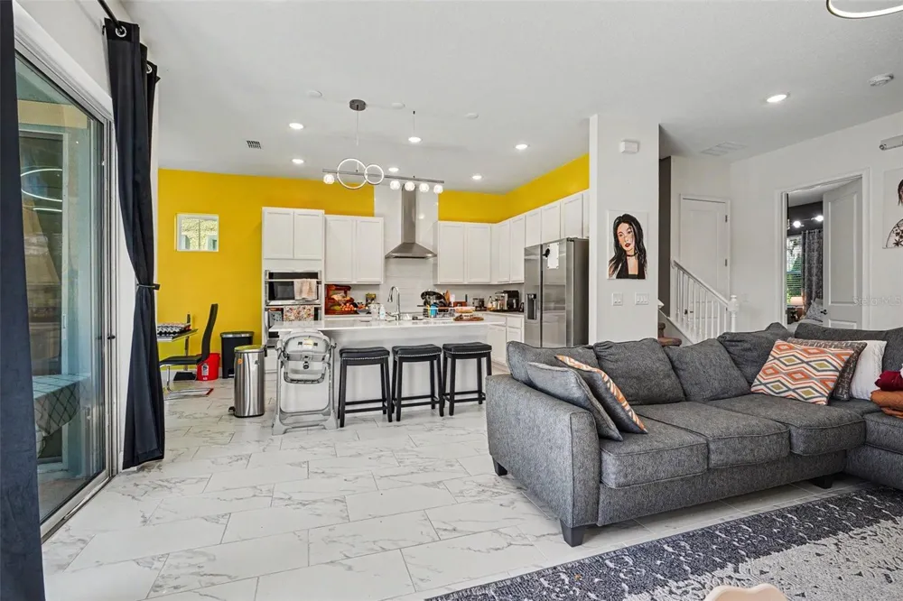 1432 REUNION BOULEVARD Reunion, FL 34747
