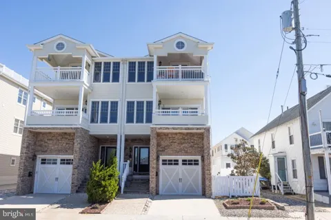 309 W 1ST AVENUE #309