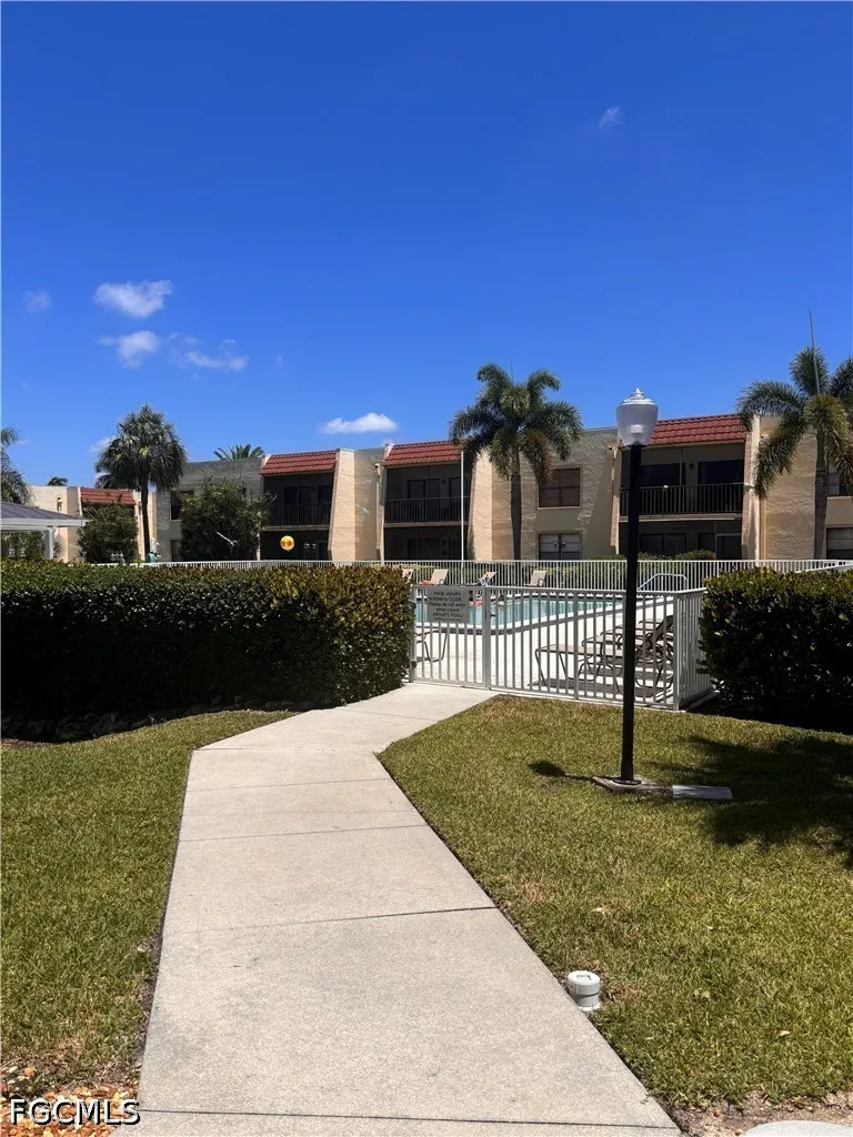 McGregor Boulevard #104 Fort Myers, FL 33919