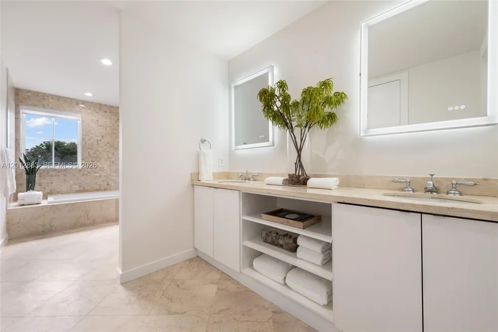 349 Madeira Ave #349 Coral Gables, FL 33134