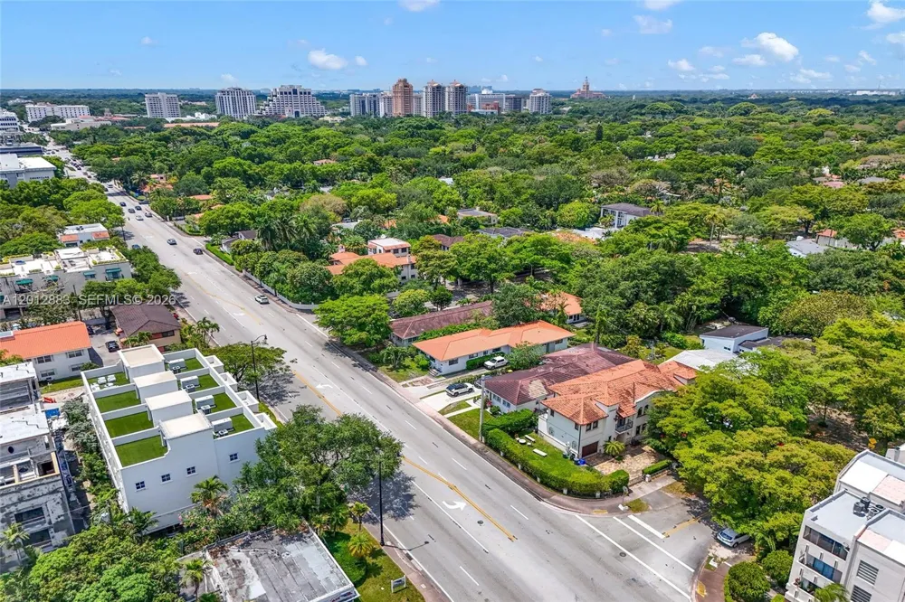 349 Madeira Ave #349 Coral Gables, FL 33134