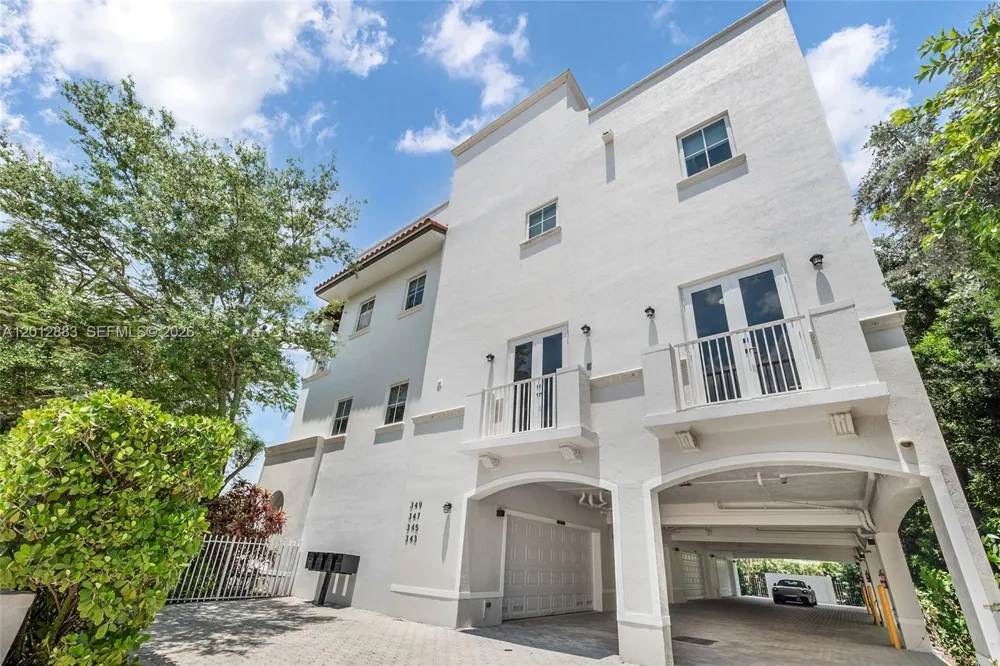 349 Madeira Ave #349 Coral Gables, FL 33134