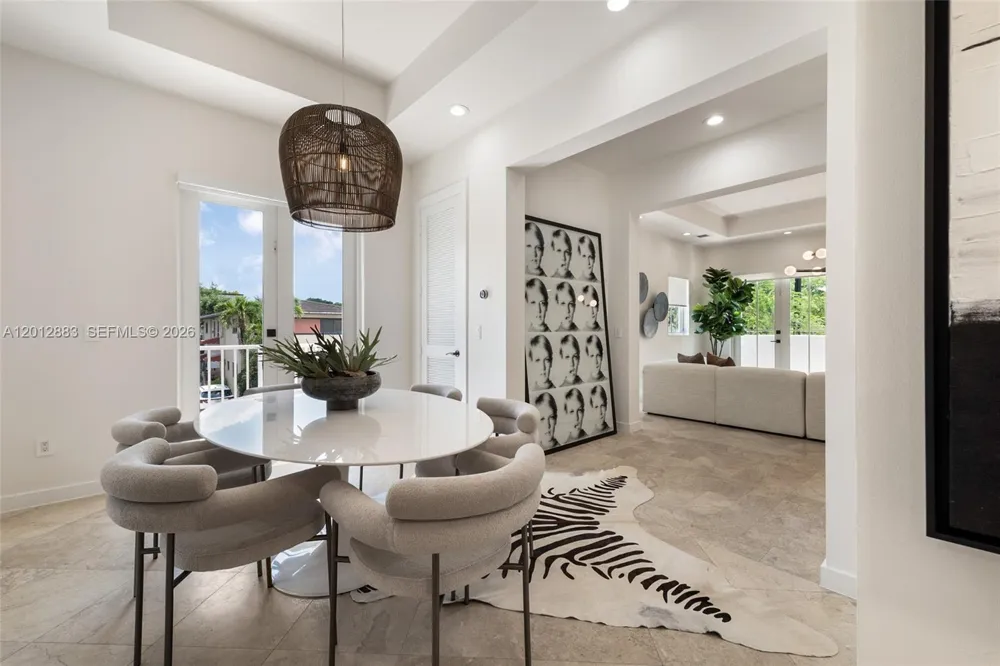 349 Madeira Ave #349 Coral Gables, FL 33134