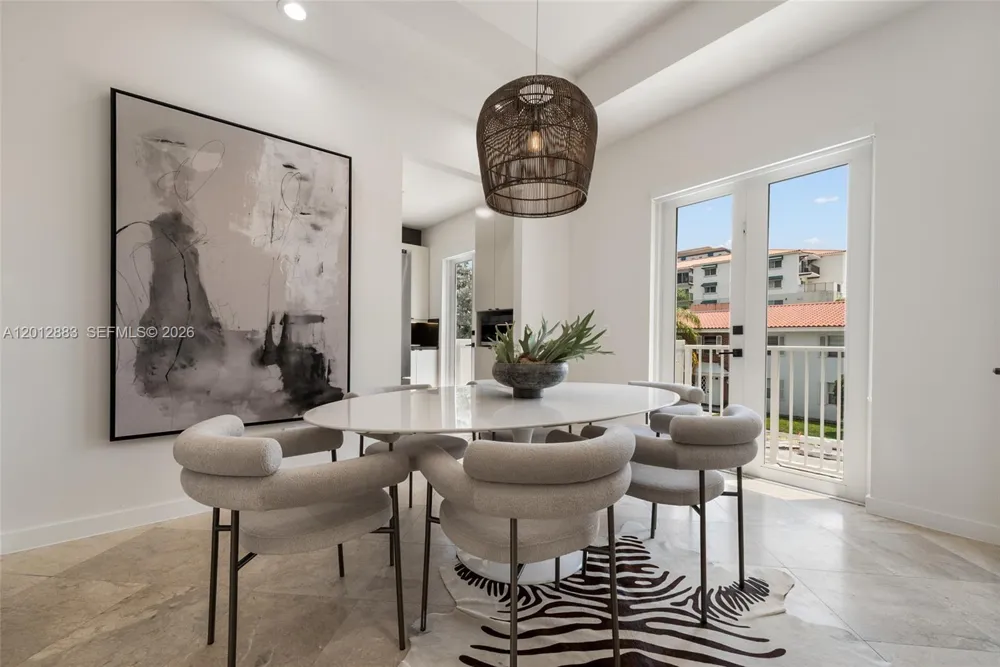 349 Madeira Ave #349 Coral Gables, FL 33134