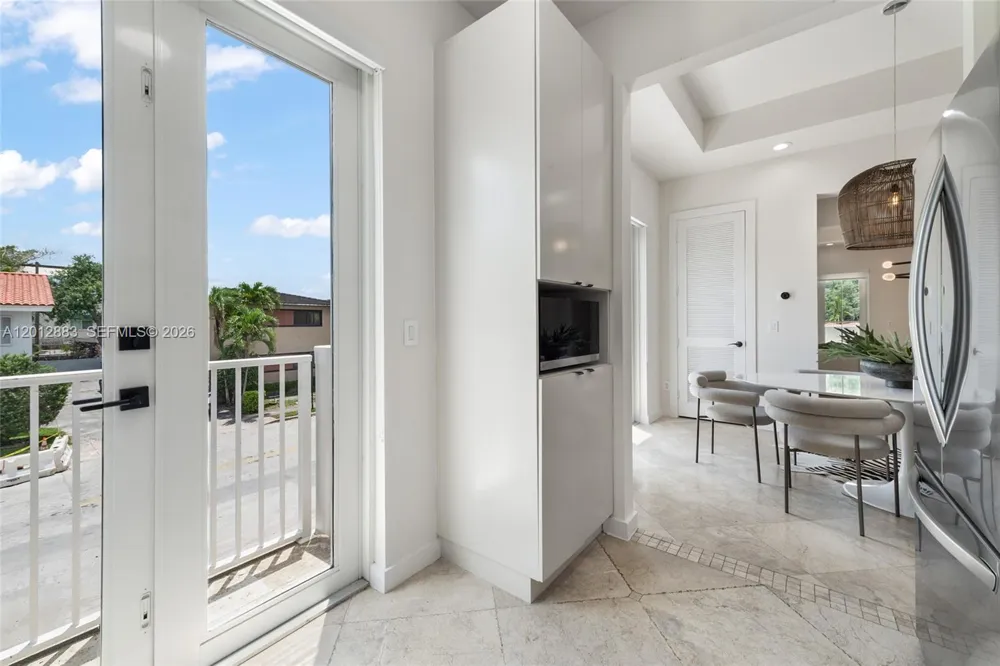 349 Madeira Ave #349 Coral Gables, FL 33134