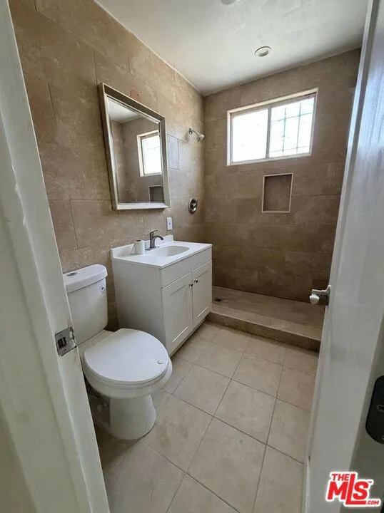 10218 Darby Avenue #3 Inglewood, CA 90303
