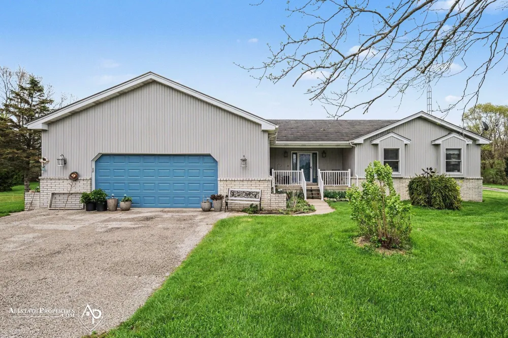 12301 S New Lothrop Road Burns Township, MI 48418