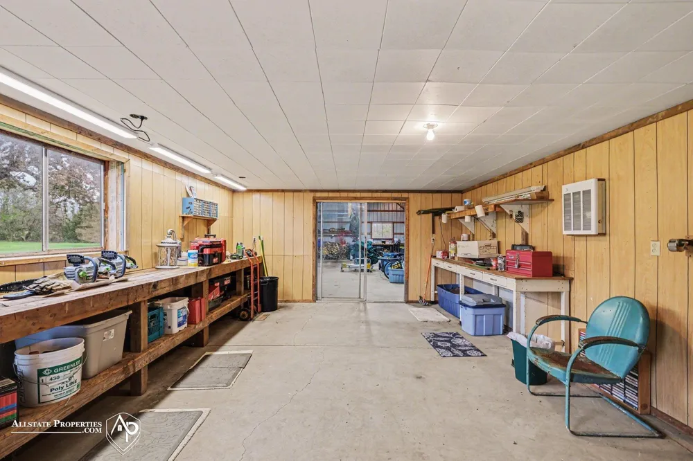12301 S New Lothrop Road Burns Township, MI 48418
