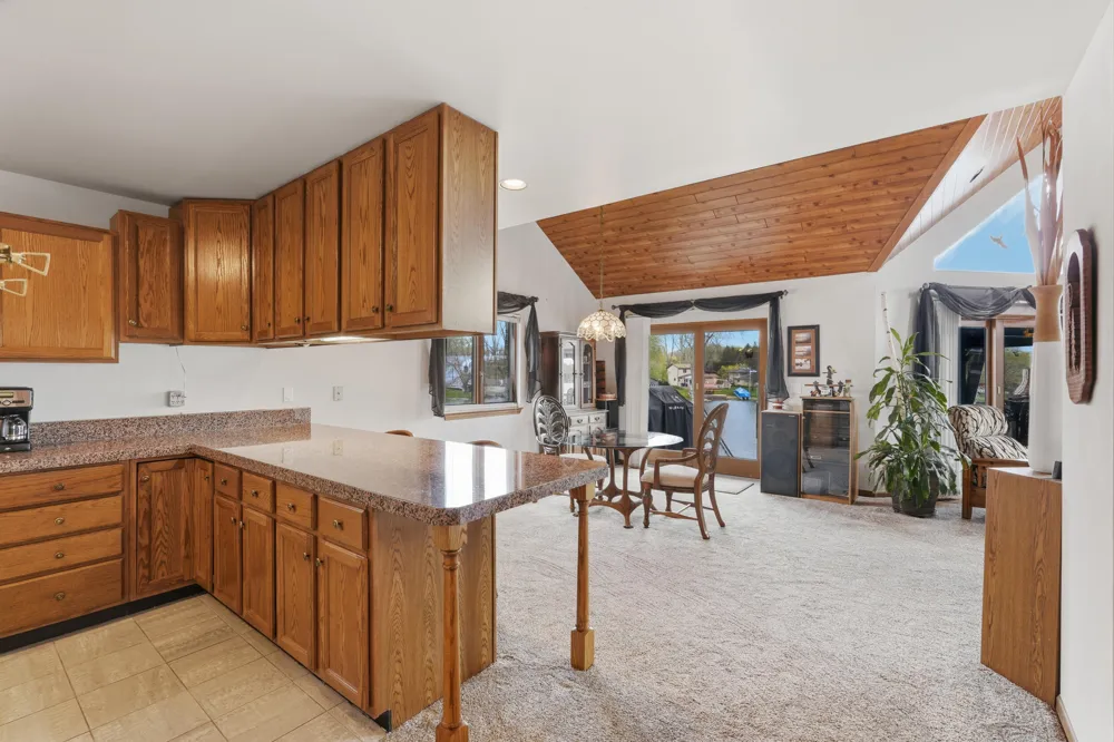 3750 Loch Drive Highland, MI 48357