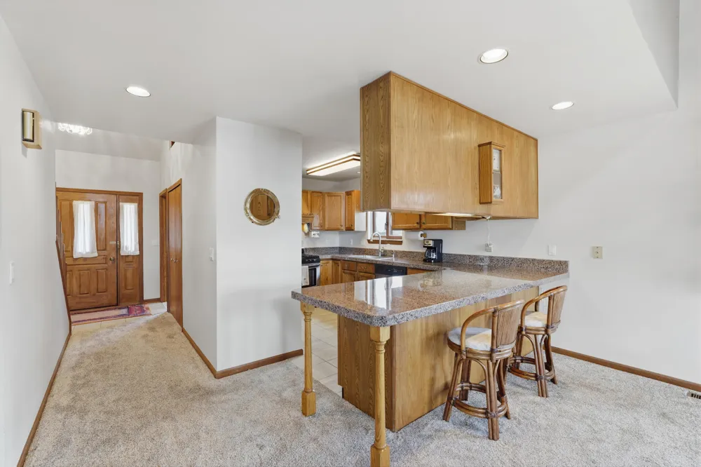 3750 Loch Drive Highland, MI 48357