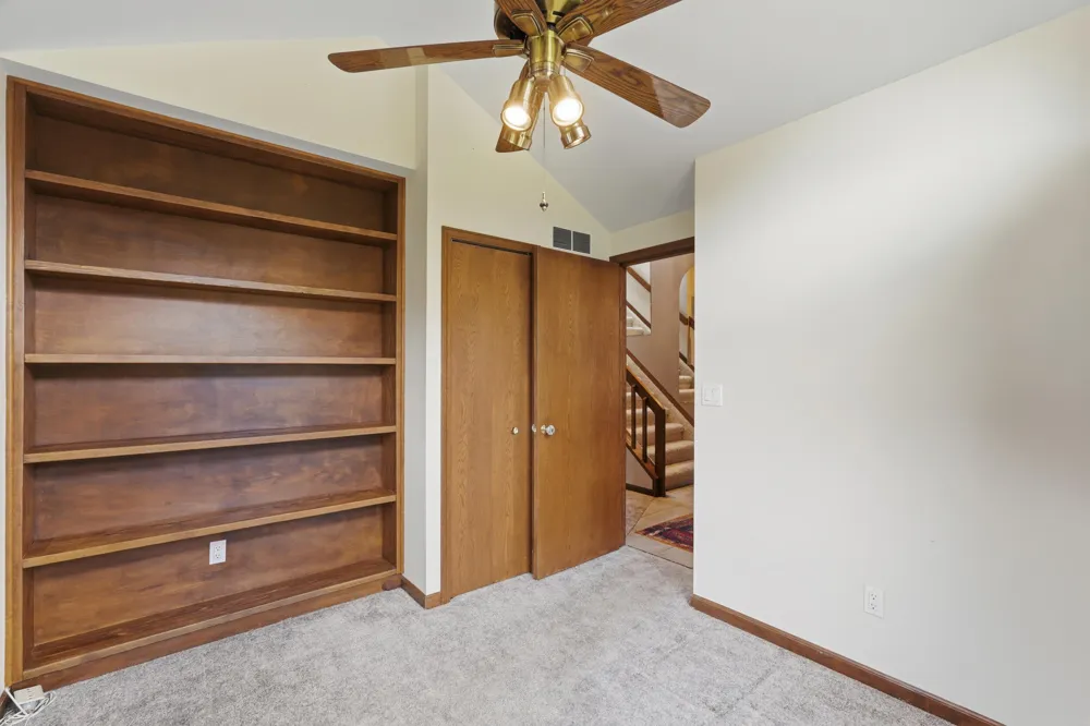 3750 Loch Drive Highland, MI 48357
