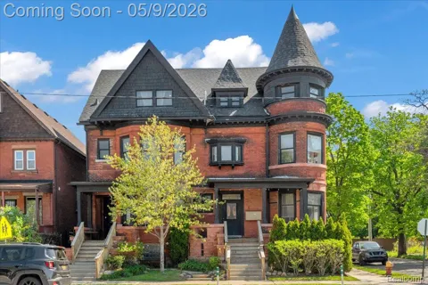 4304 Trumbull Street #3