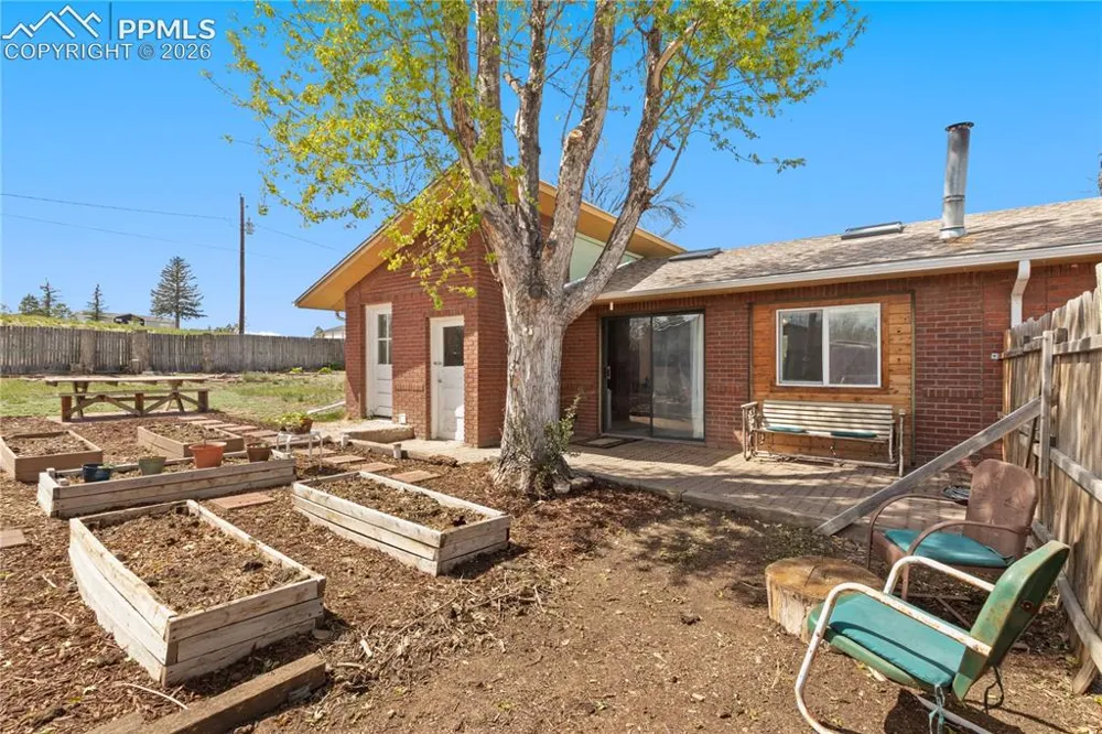 607 Navajo Avenue Simla, CO 80835