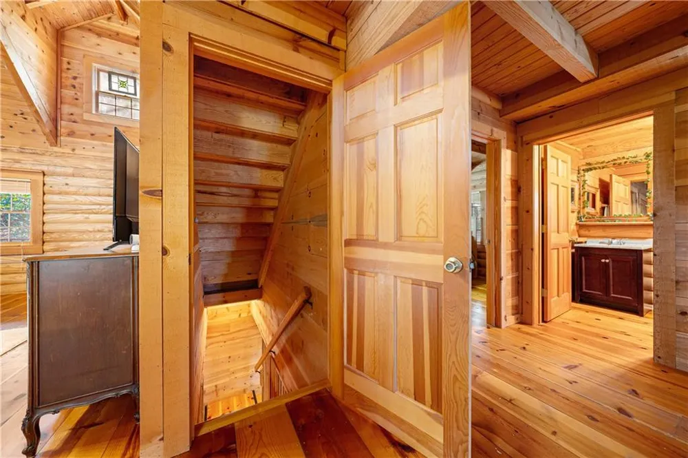 451 Pinecrest Road Sautee Nacoochee, GA 30571