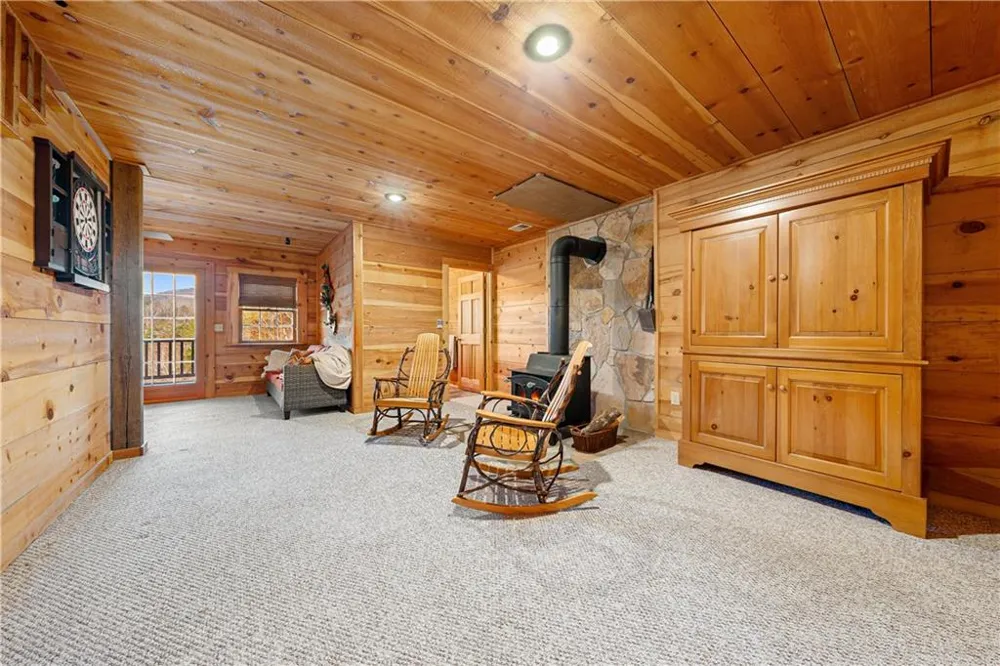 451 Pinecrest Road Sautee Nacoochee, GA 30571