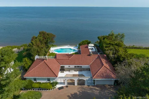 10 Beach Hill Drive