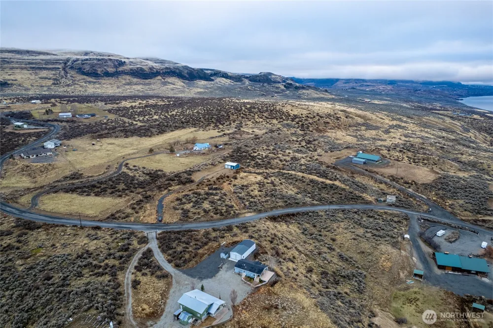 46435 Sunny Hills Lane Grand Coulee, WA 99133