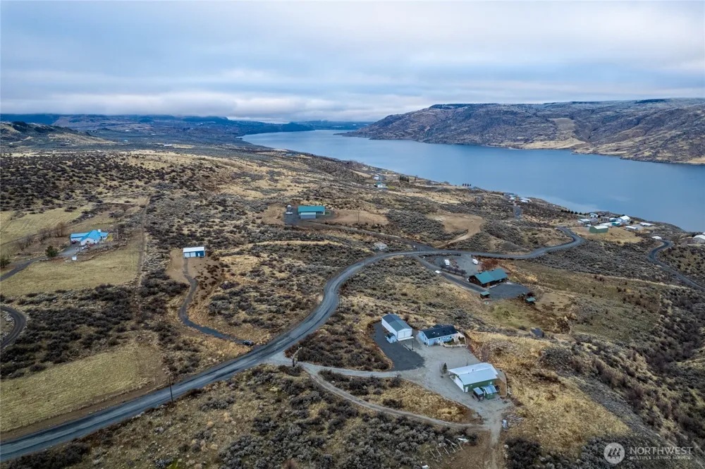 46435 Sunny Hills Lane Grand Coulee, WA 99133