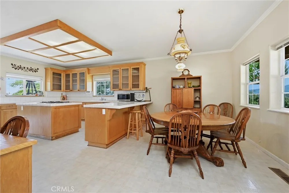 17860 Deer Hill Hidden Valley Lake, CA 95467