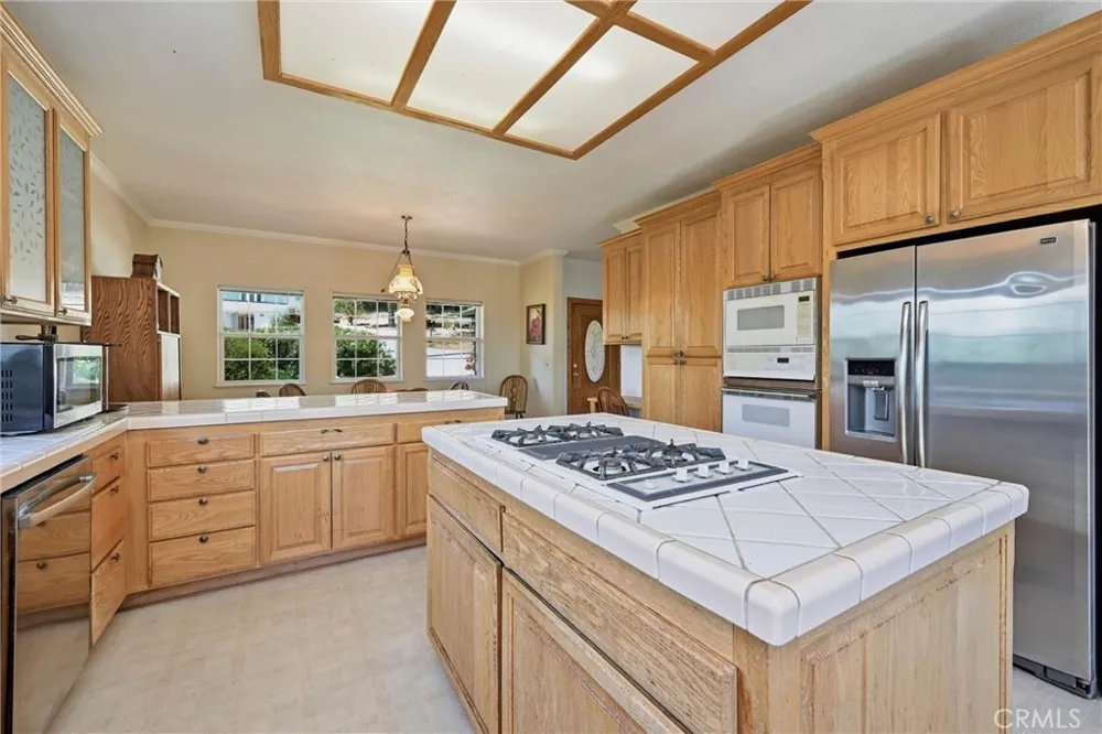 17860 Deer Hill Hidden Valley Lake, CA 95467