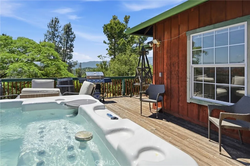 17860 Deer Hill Hidden Valley Lake, CA 95467
