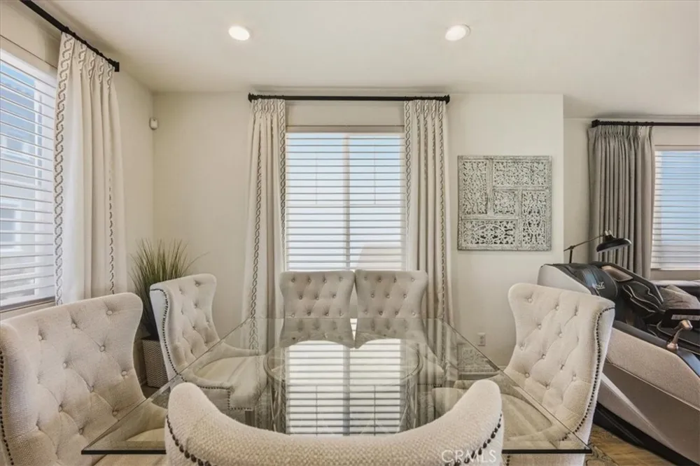 786 Plum #108 Pomona, CA 91767