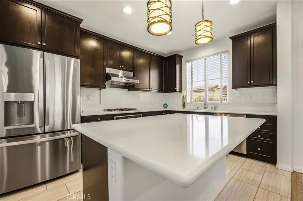 786 Plum #108 Pomona, CA 91767