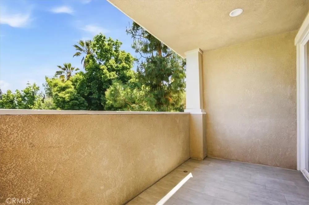 786 Plum #108 Pomona, CA 91767