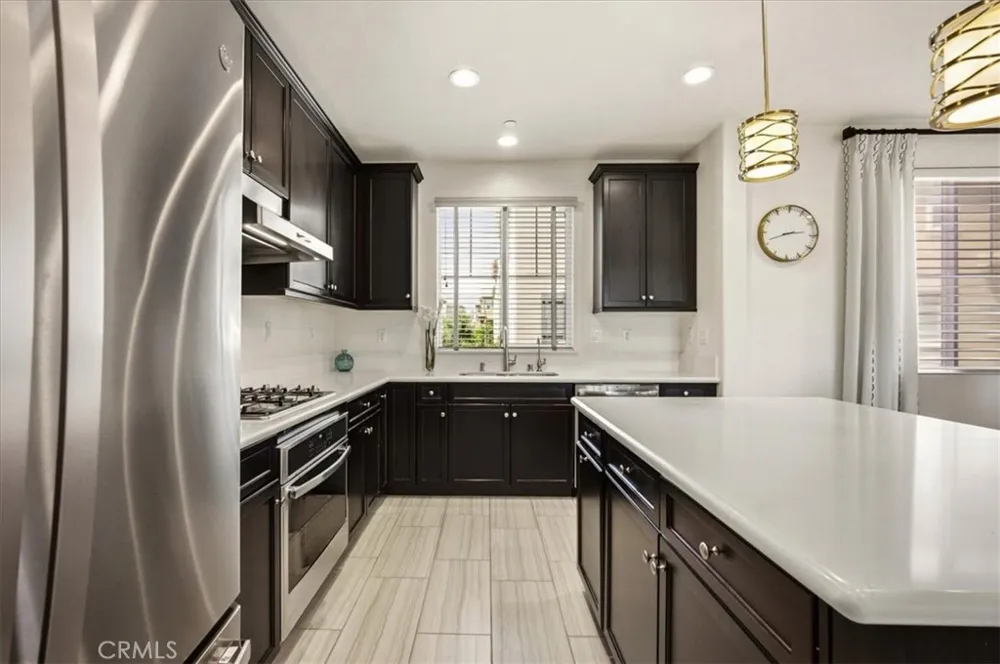 786 Plum #108 Pomona, CA 91767