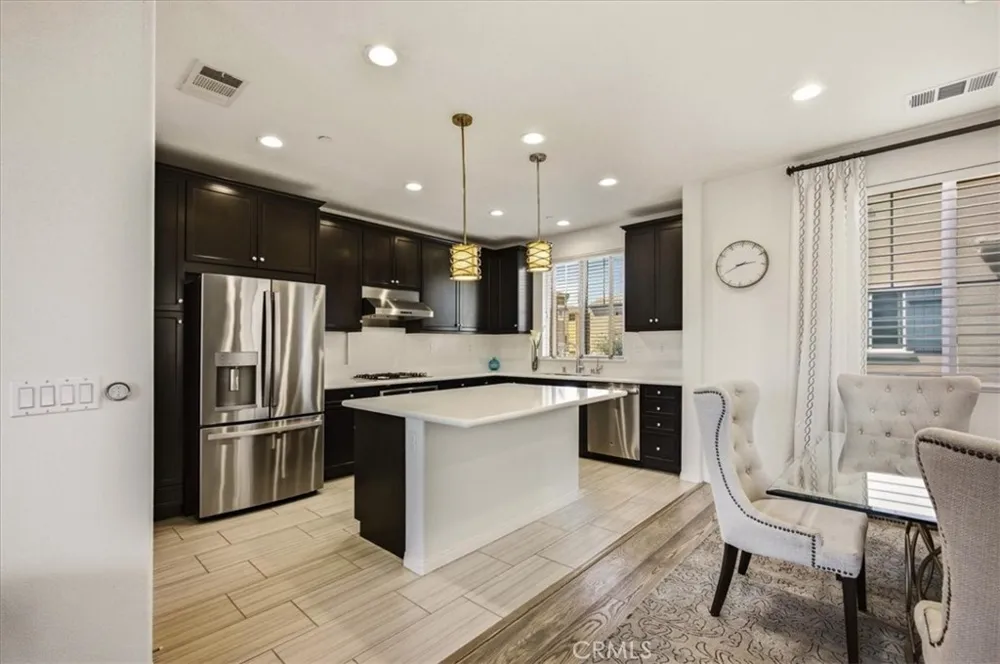 786 Plum #108 Pomona, CA 91767