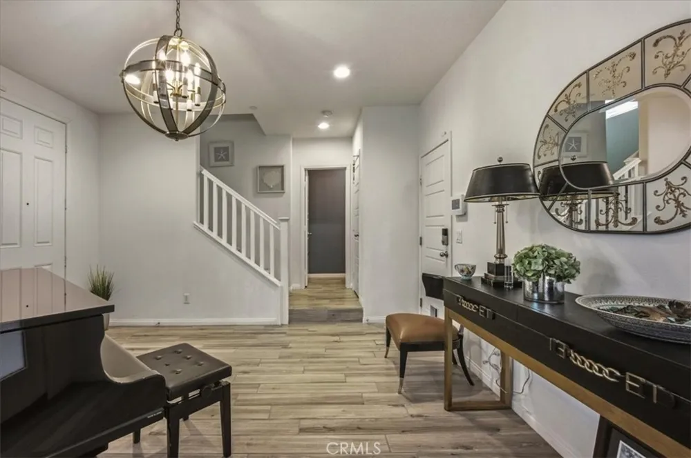 786 Plum #108 Pomona, CA 91767