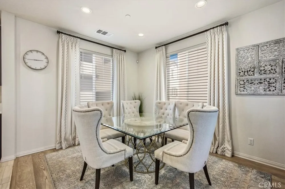 786 Plum #108 Pomona, CA 91767