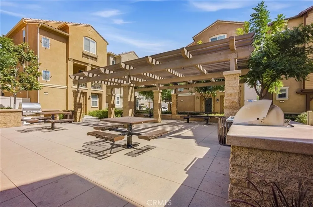 786 Plum #108 Pomona, CA 91767
