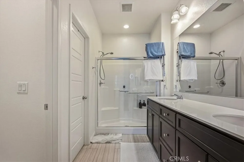 786 Plum #108 Pomona, CA 91767