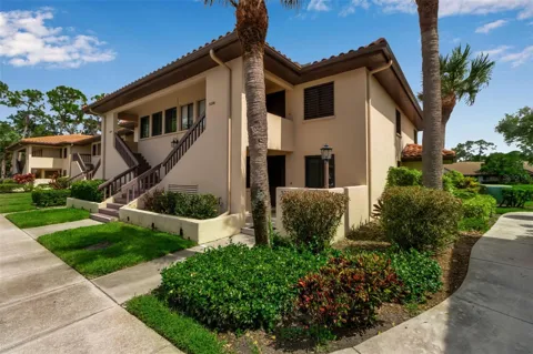 5224 LAKE VILLAGE DRIVE #67