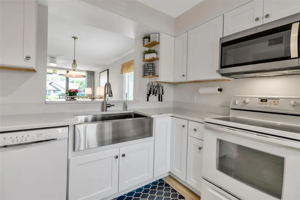 5224 LAKE VILLAGE DRIVE #67 Sarasota, FL 34235