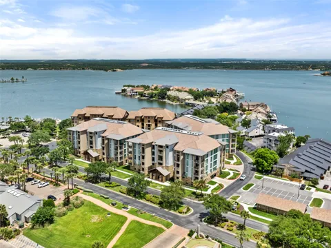 84 Island Drive #9402